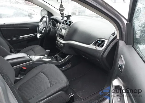 2018 Dodge Journey Sxt z USA, uszkodzony, nr VIN 3C4PDCBB5JT359335